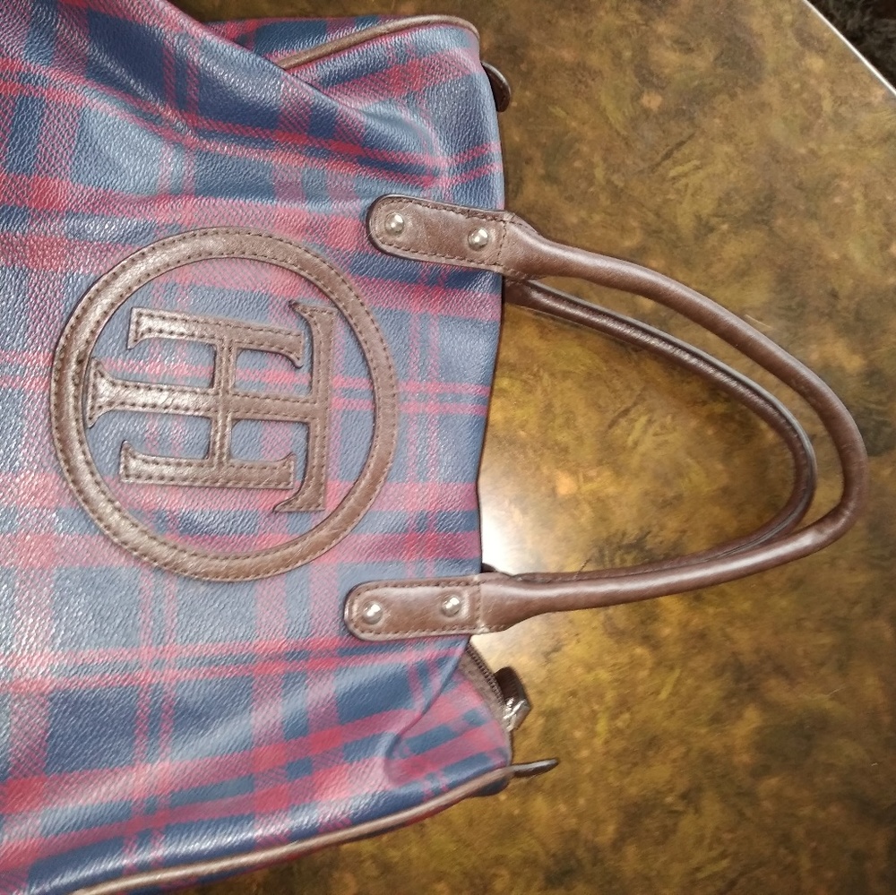Tommy Hilfiger purse with matching wallet